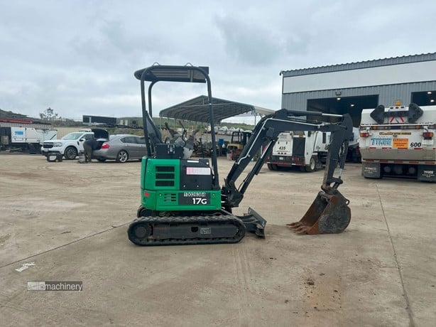 2018 DEERE 17G