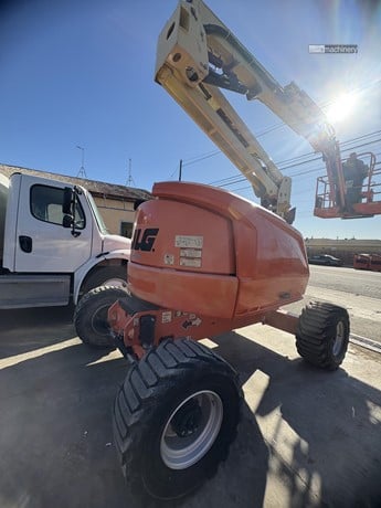 2016 JLG 450AJ