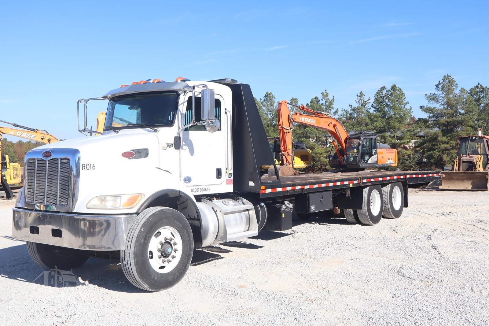 2016 Peterbilt 348