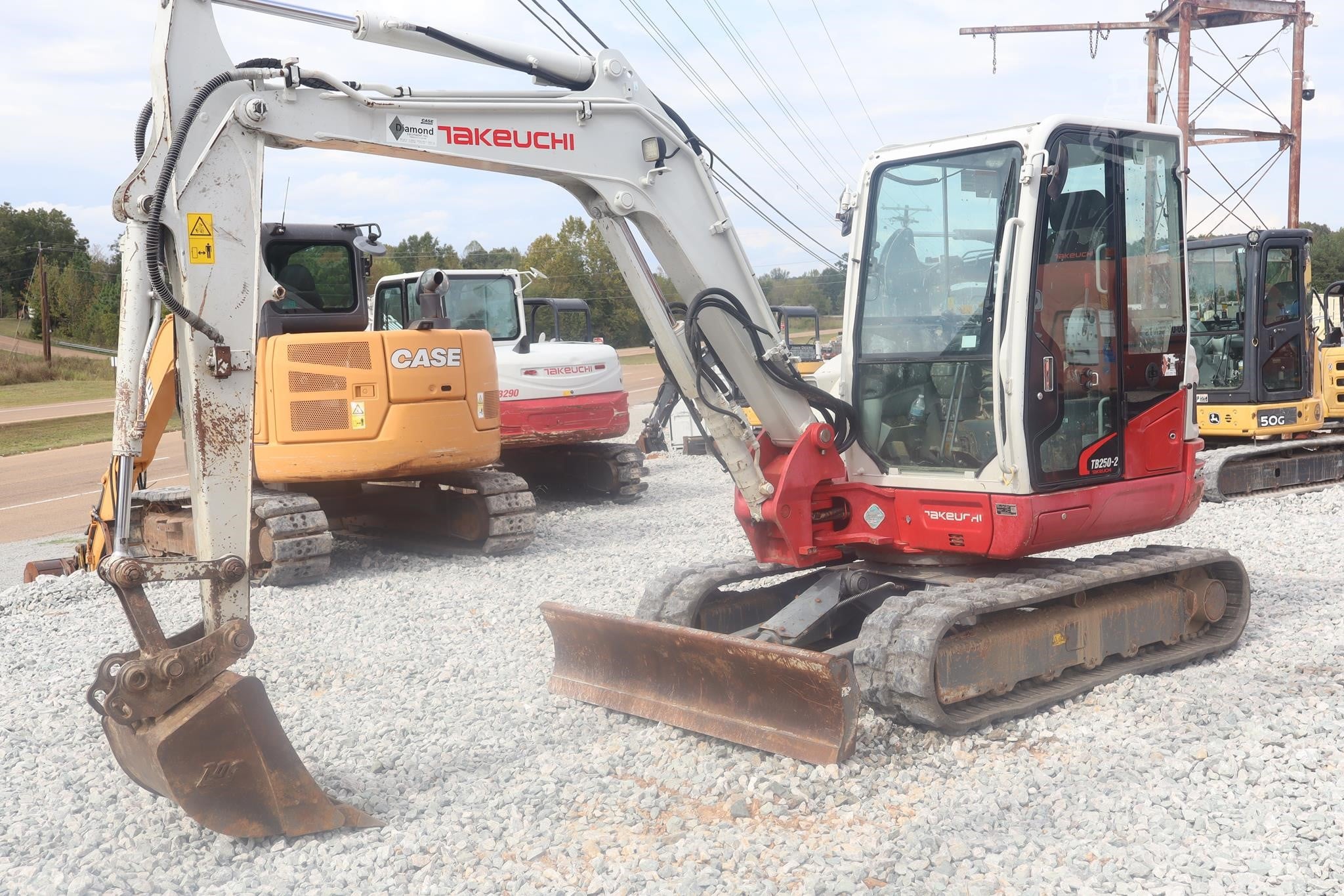 2021 Takeuchi TB250-2