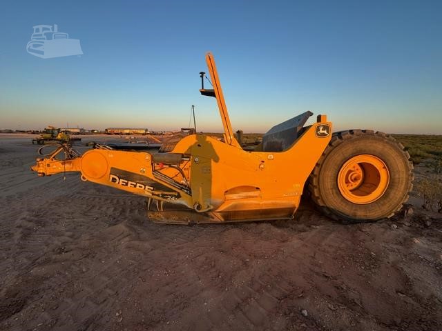 2018 John Deere 2412DE