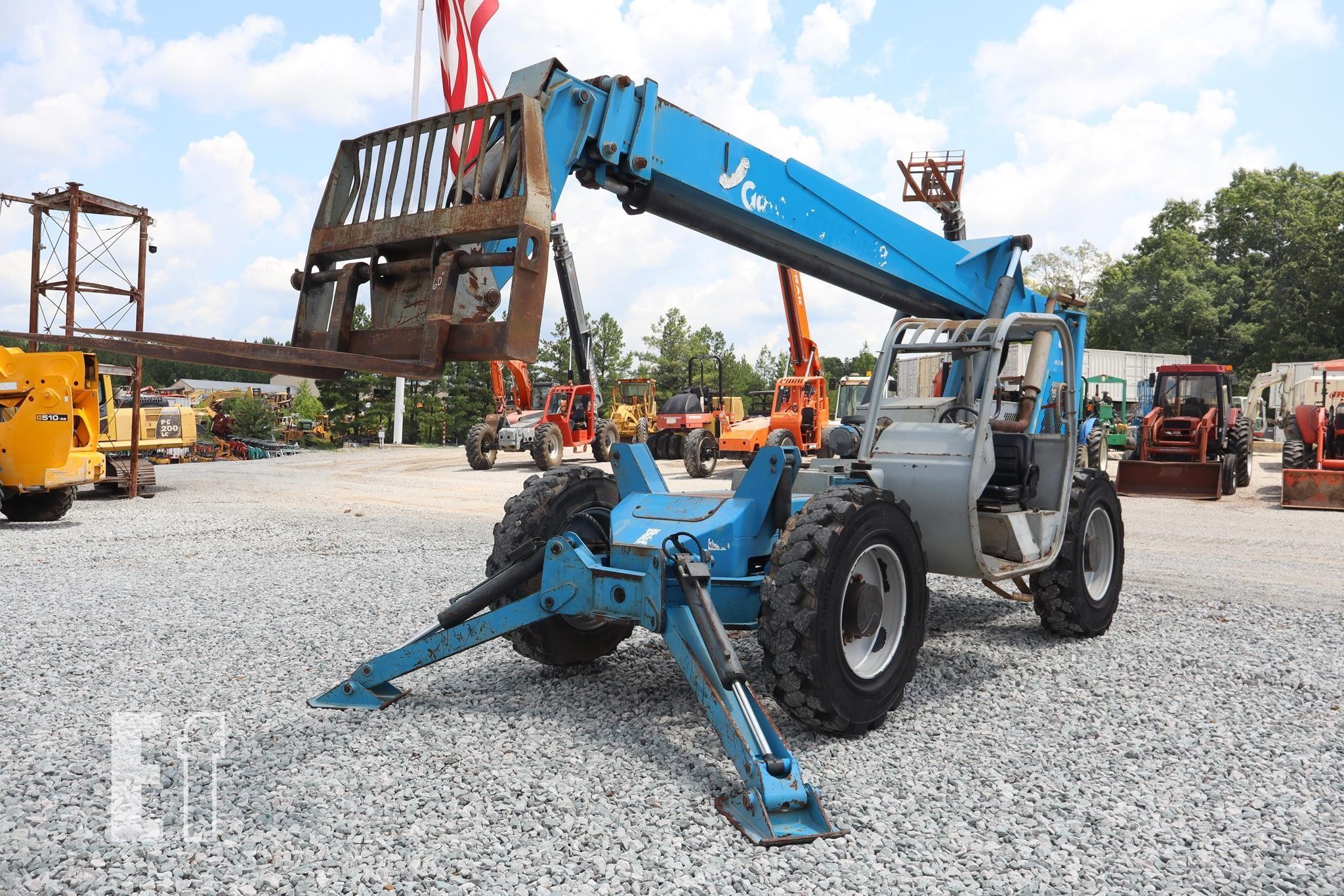 2007 Genie GTH1048