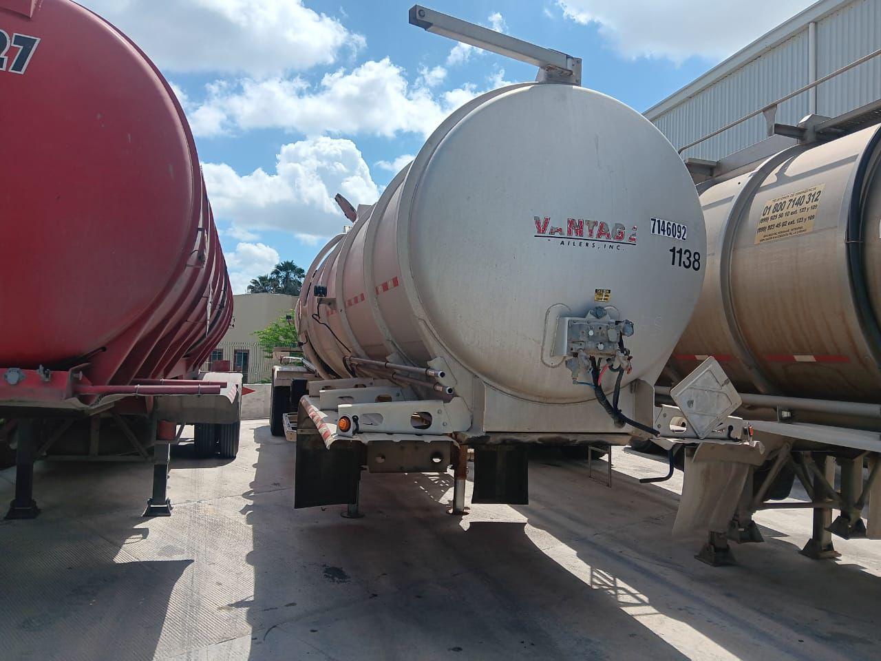 2015 Vantage Trailers HIGH-CAPACITY ALUMINUM PIPE FOR SALE – 31,797 LITERS/ 8,400 GAL