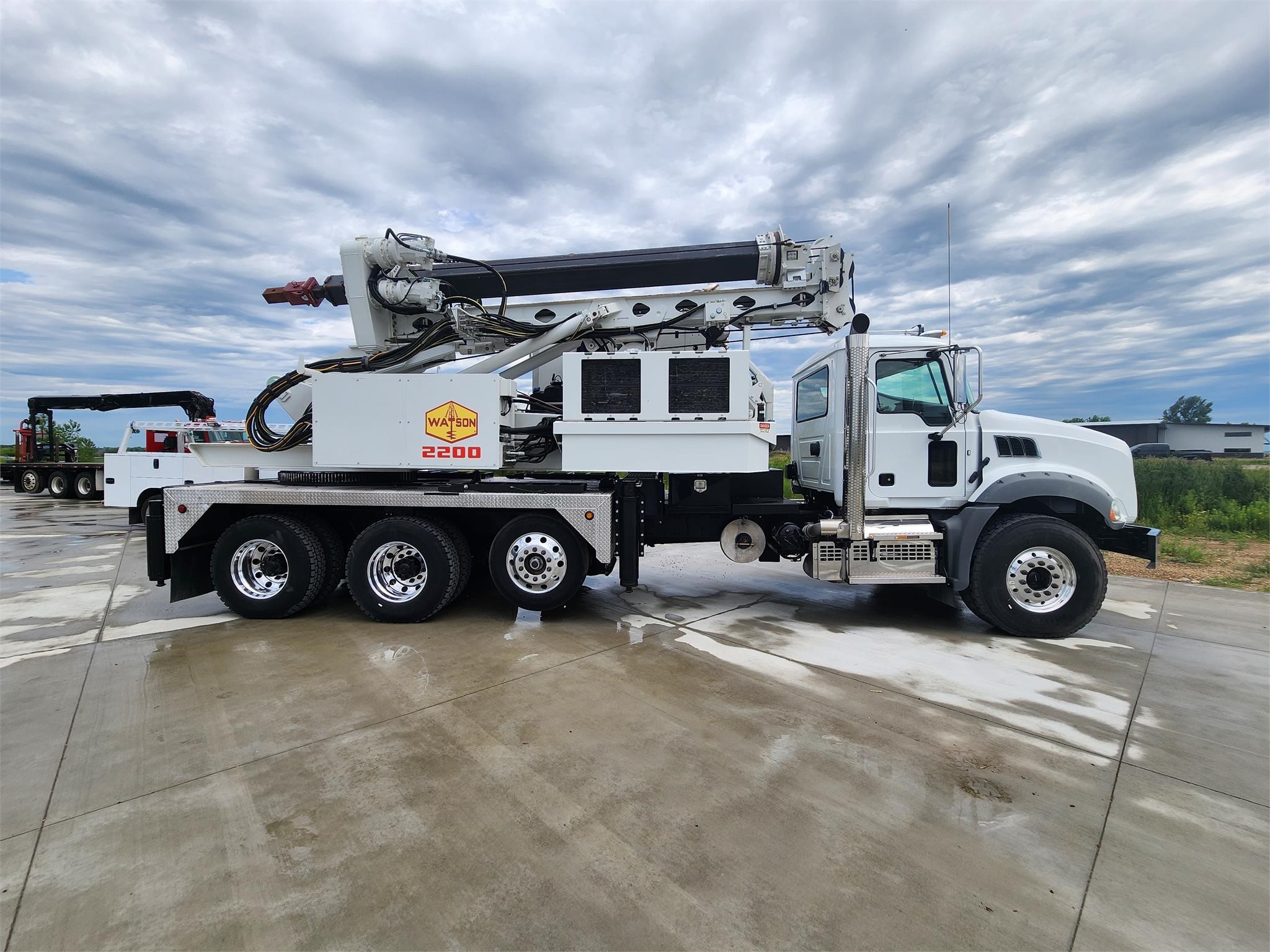 2024 Watson 2200TM
