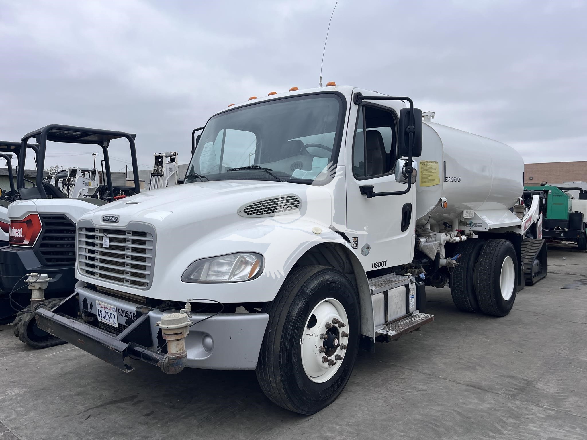 2017 FREIGHTLINER BUSINESS CLASS M2 106 CA05152026CL