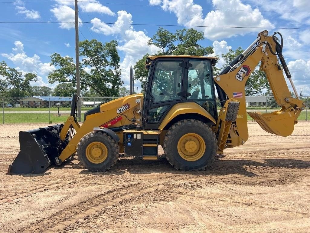 2023 Caterpillar 420 XE