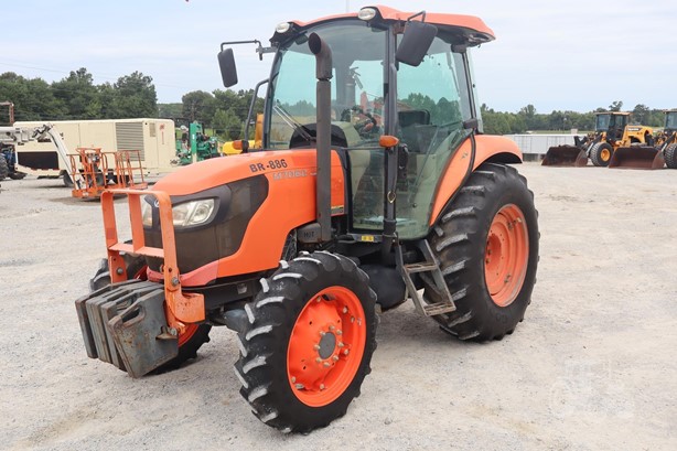 2015 Kubota M7060HD
