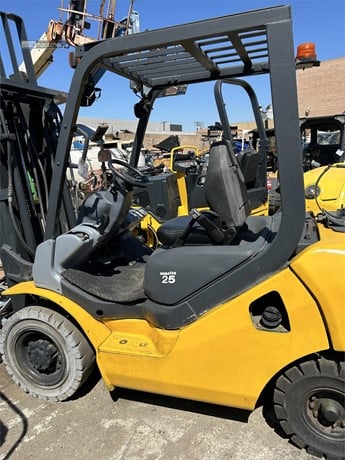 2011 Komatsu FG25T-16
