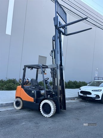 2017 Doosan G30P-5