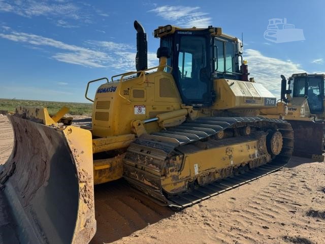2023 Komatsu D71PX-24